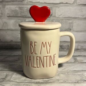 Be my Valentine 16 oz coffee mug with red heart lid Rae Dunn Artisan collection
